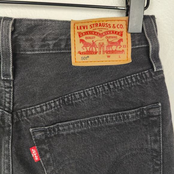 Levi's 501 Original Shorts Womens 24 Black Distressed Cut Offs Button Fly Grunge - Picture 3 of 8